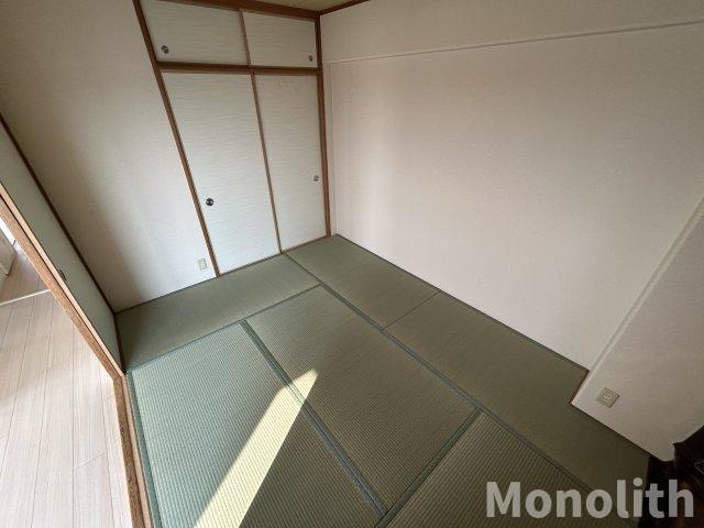 サバービア泉大津の和室