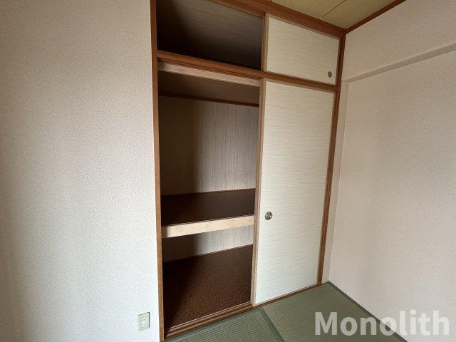 サバービア泉大津の収納