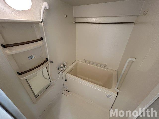 サバービア泉大津の浴室