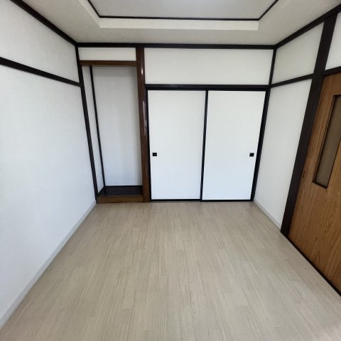 グランドール登別本町の洋室