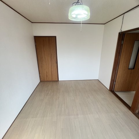 グランドール登別本町の洋室