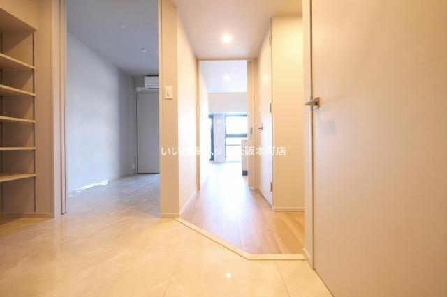 S-RESIDENCE福島diverseの玄関