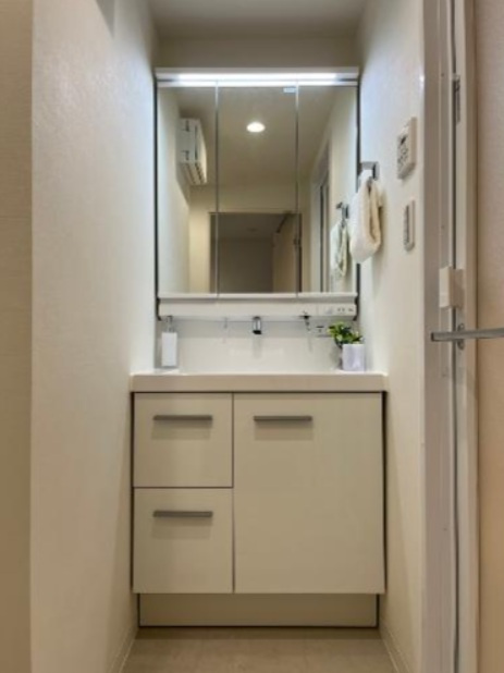 ダイアパレス河辺第二の独立洗面台|独立洗面台です