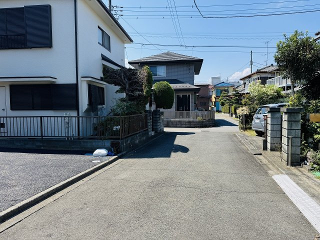 八王子市　大楽寺町　新築一戸建て　３０期の前面道路含む現地写真|～北東4.5ｍ道路に面しています～