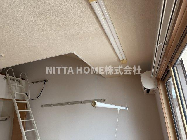 テンゲルハイツのその他共用部分|室内物干しスペースです☆