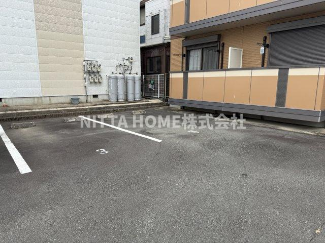 テンゲルハイツの駐車場|敷地内に駐車場も完備！
