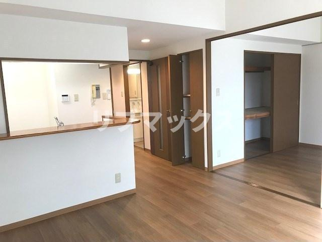 【居間・リビング】根岸旭台フーガ