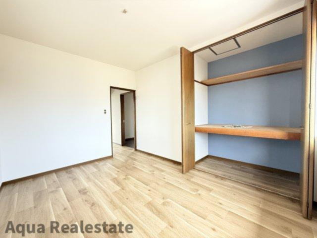 高松市多肥上町　リノベ住宅の寝室|２階洋室６帖