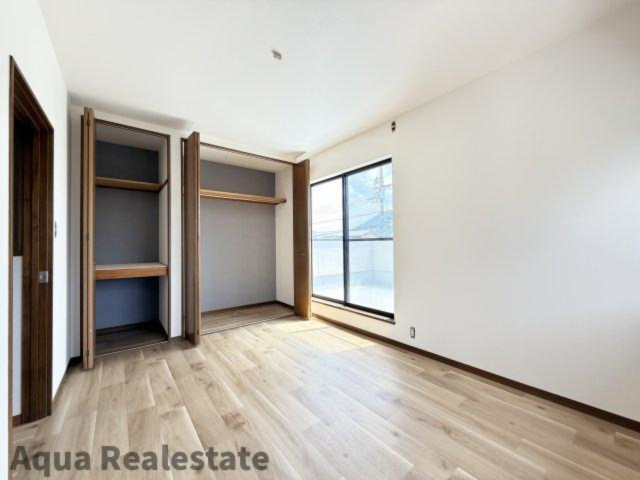 高松市多肥上町　リノベ住宅の子供部屋|２階６帖洋室