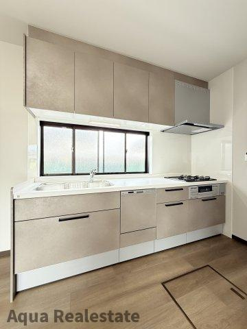 高松市多肥上町　リノベ住宅のキッチン