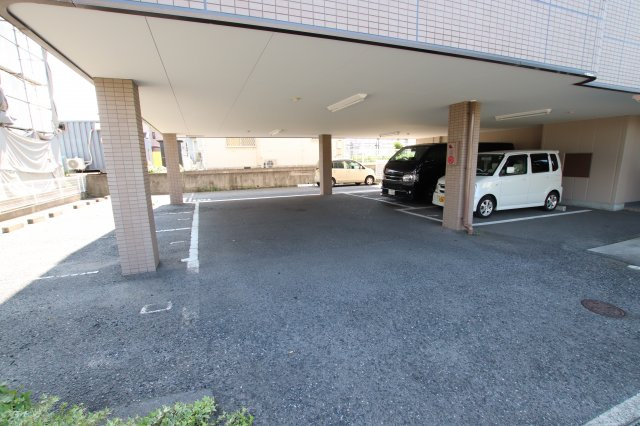【駐車場】 | ブリーズK