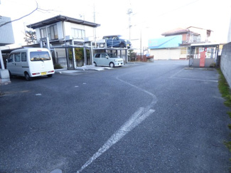 【駐車場】