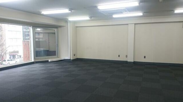 マック銀座ビルの内装