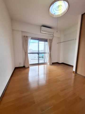 Sempre Vita 南甲子園の洋室|洋室2　6.7帖