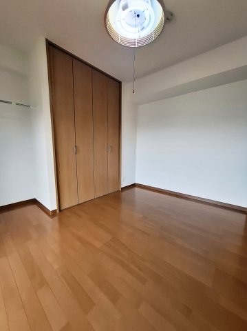 Sempre Vita 南甲子園の洋室|洋室2　6.7帖