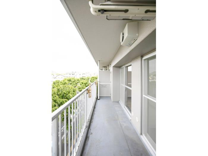 【バルコニー】