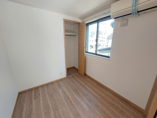 ピュアメゾン　Ｋの子供部屋|★明るいフローリングのお部屋です★