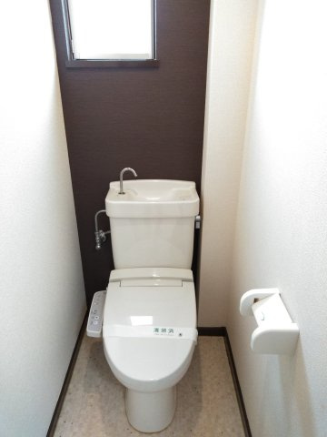 グリーンビレッジ江口のトイレ|落ち着いたトイレです