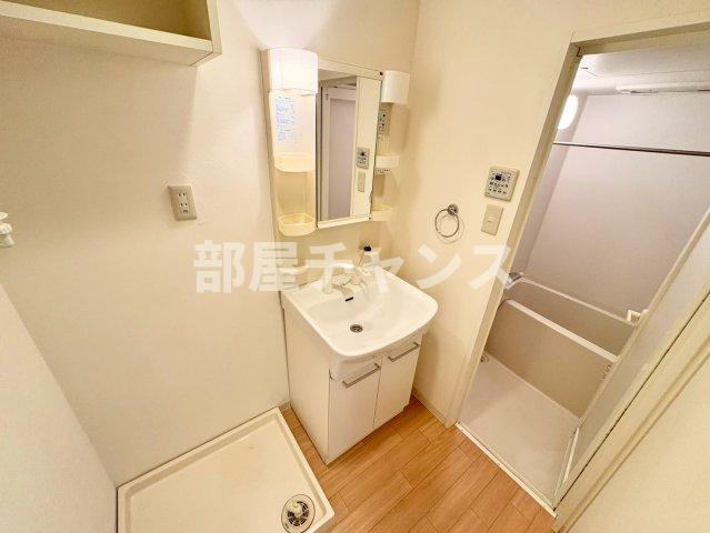 レジディア東桜の独立洗面台