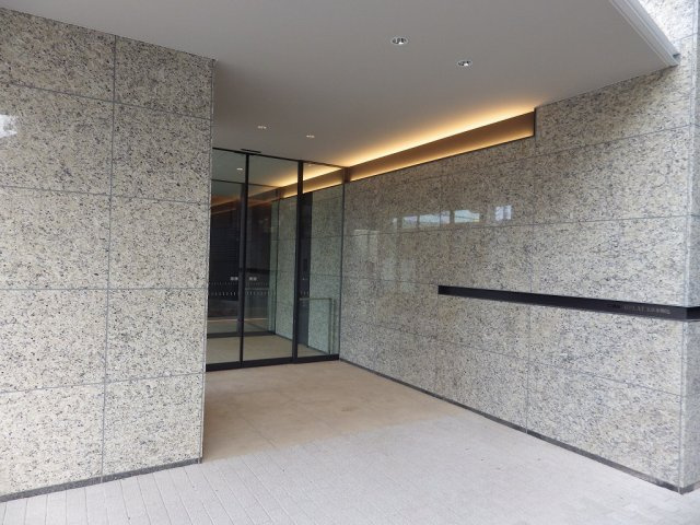 AIFLAT文京本駒込のエントランス