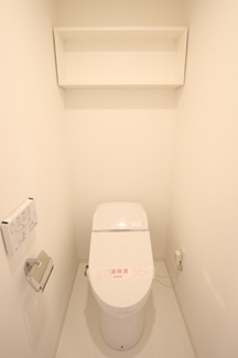 ☆温水洗浄機能付きトイレです☆