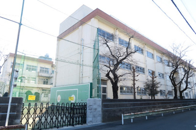 八王子市立第二小学校まで450ｍ