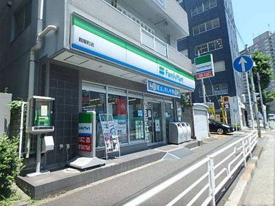 ファミリーマート 鶴屋町店まで110ｍ