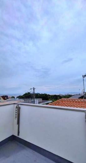 鎌倉市七里ガ浜二丁目　戸建ての展望|ルーフバルコニーから相模湾、江ノ島ｍ富士山を眺む（天候による）