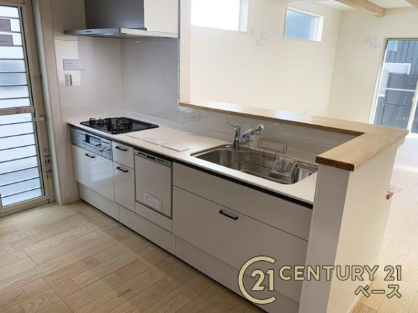 桜井市河西 ４号地／新築一戸建のキッチン|■現地撮影写真■家族とのコミュニケーションがとりやすい人気のカウンターキッチン！