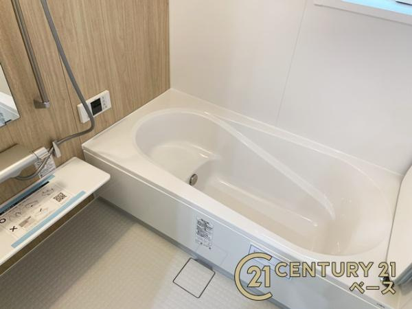 桜井市河西 ４号地／新築一戸建の浴室|■現地撮影写真■ゆったりサイズの浴室で１日の疲れをリセット！