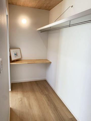 桜井市河西 ２号地／新築一戸建の収納|■現地撮影写真■広々としたＷＩＣを完備！大きな荷物も楽々収納！