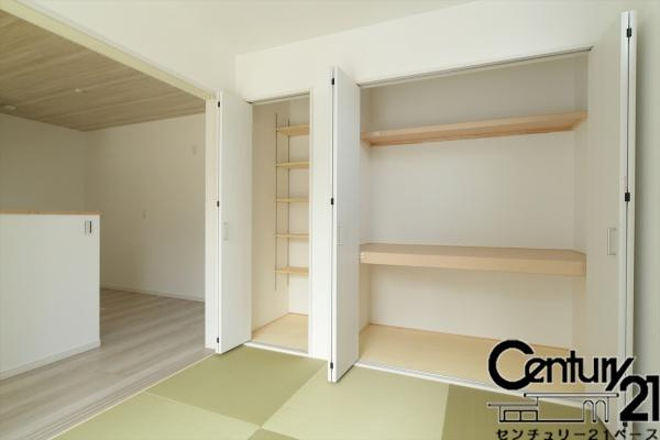 桜井市慈恩寺 ２号地 ／一戸建の収納|■現地撮影写真■和室にも便利な収納スペースを完備！