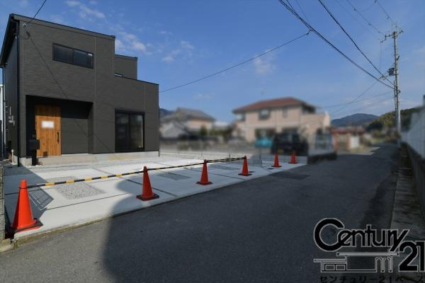 桜井市慈恩寺 ２号地 ／一戸建の前面道路含む現地写真|■現地撮影写真■前面道路４ｍとゆったり安心の広さです！