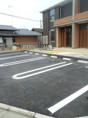 【駐車場】 | アーネストＡ