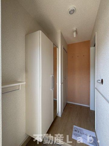 ベラ　ルーチェ　Ｃの玄関