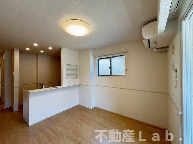 ベラ　ルーチェ　Ｃの居間・リビング