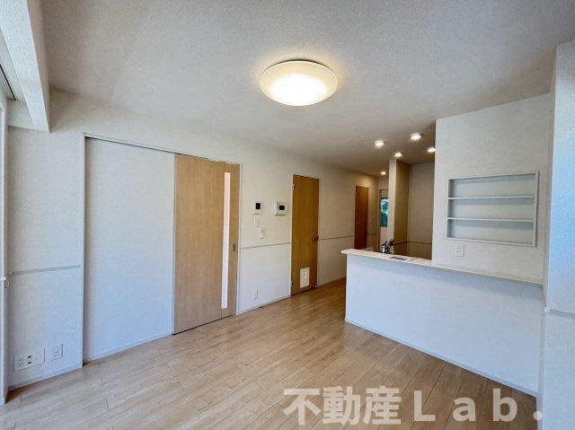 ベラ　ルーチェ　Ｃの居間・リビング