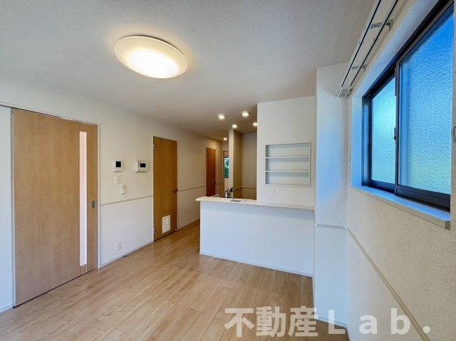 ベラ　ルーチェ　Ｃの居間・リビング