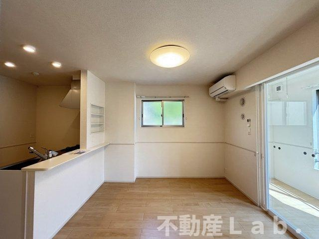 ベラ　ルーチェ　Ｃの居間・リビング