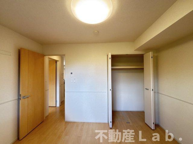 ベラ　ルーチェ　Ｃの洋室