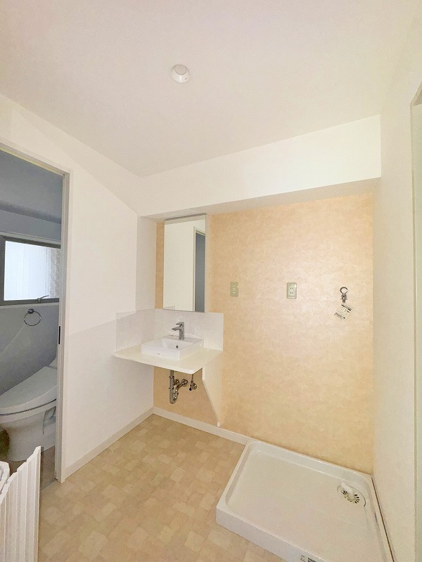 広島市東区牛田新町１丁目の賃貸マンションの洗面所|広い洗面スペース