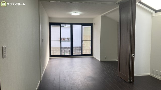 越谷市大間野町5丁目　中古一戸建ての居間・リビング