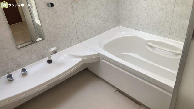 越谷市大間野町5丁目　中古一戸建ての浴室
