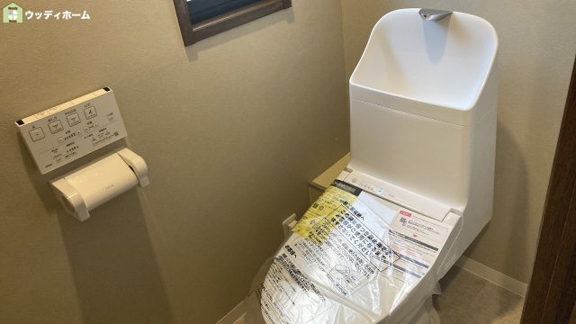 越谷市大間野町5丁目　中古一戸建てのトイレ