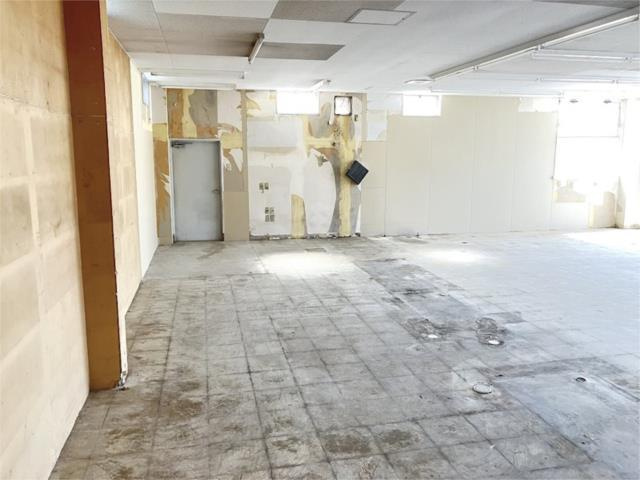 引佐町井伊谷売店舗事務所の内装|現地写真 