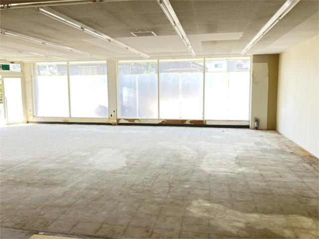 引佐町井伊谷売店舗事務所の内装|現地写真 