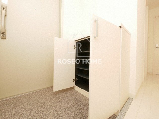アーベル更紗北堀江の玄関|同マンション別部屋：参考写真