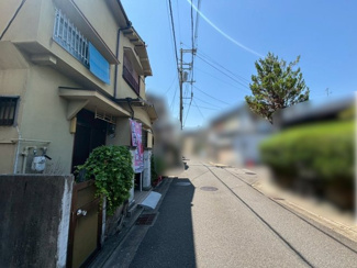 【前面道路含む現地写真】