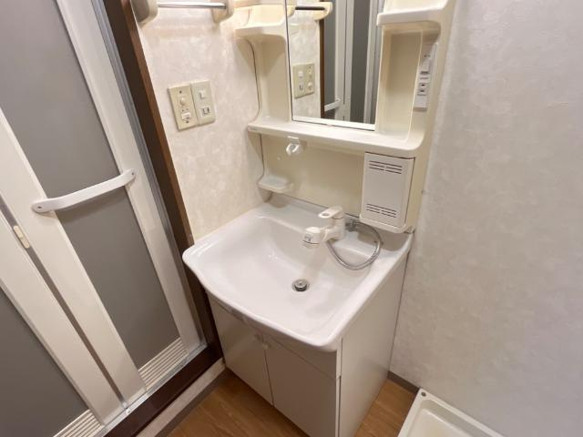 ティエドゥールⅡの洗面所|洗髪洗面化粧台