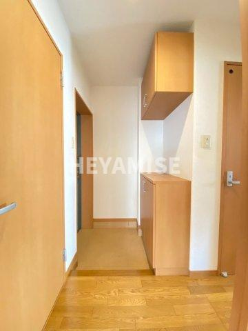 ファミール白鳥の玄関